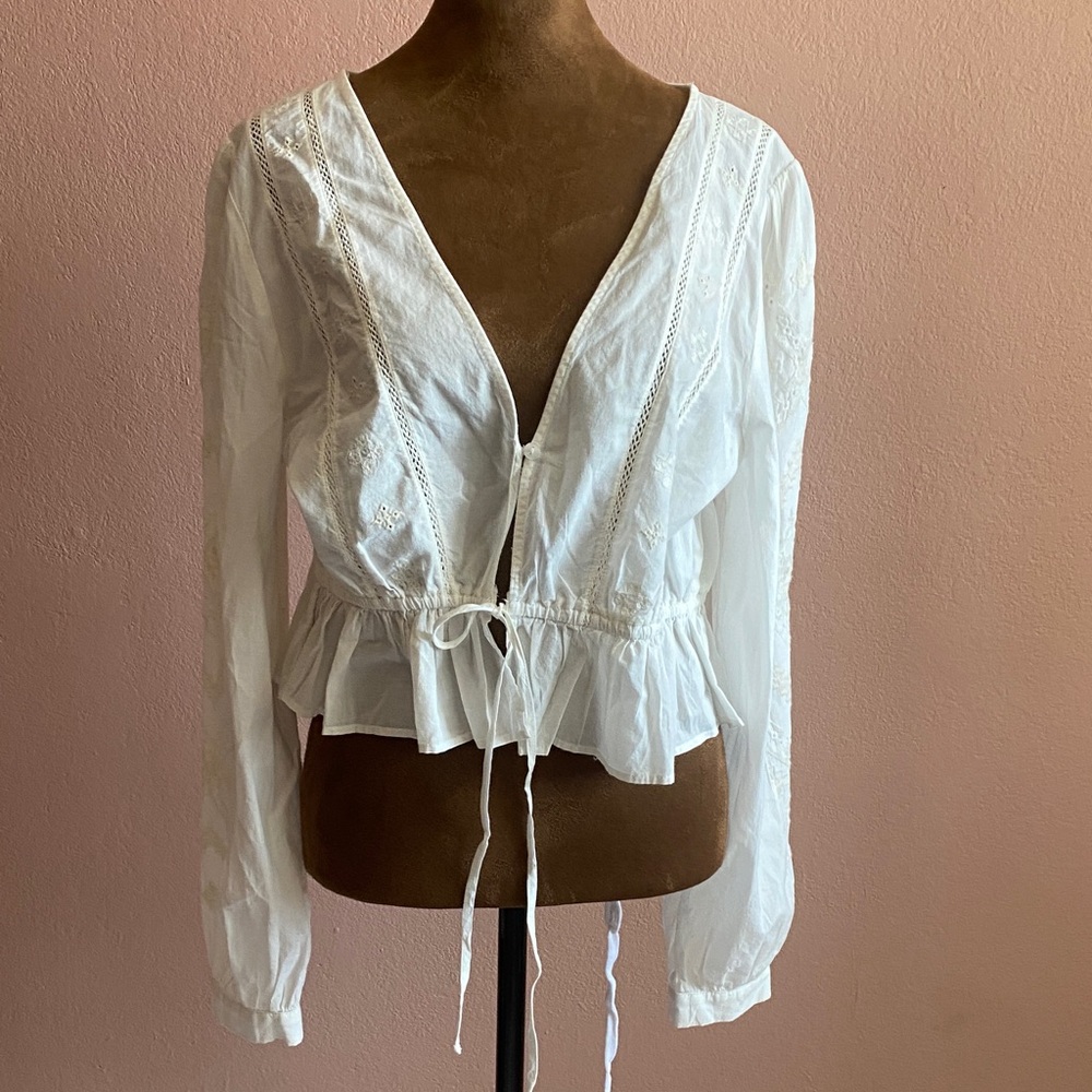 ZARA Elegant Cream Lace Trimmed Women's Top
